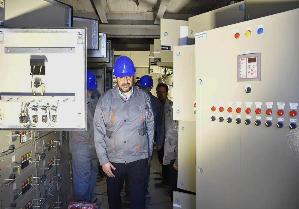 دکتر نادری بازدید از کارخانه